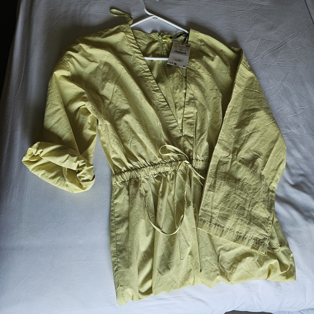Zara Soft Yellow V-Neck Jumpsuit - Picture 3 of 5